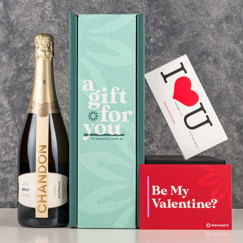 Valentine's Sparkling Wine & Chocolate Hamper 